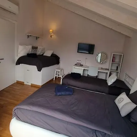 La Plumeria Bed and Breakfast *