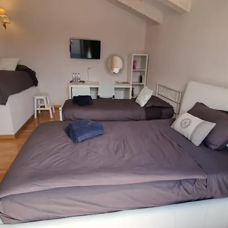 La Plumeria Bed and Breakfast