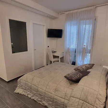 La Plumeria فندق مبيت وإفطار رافيننا